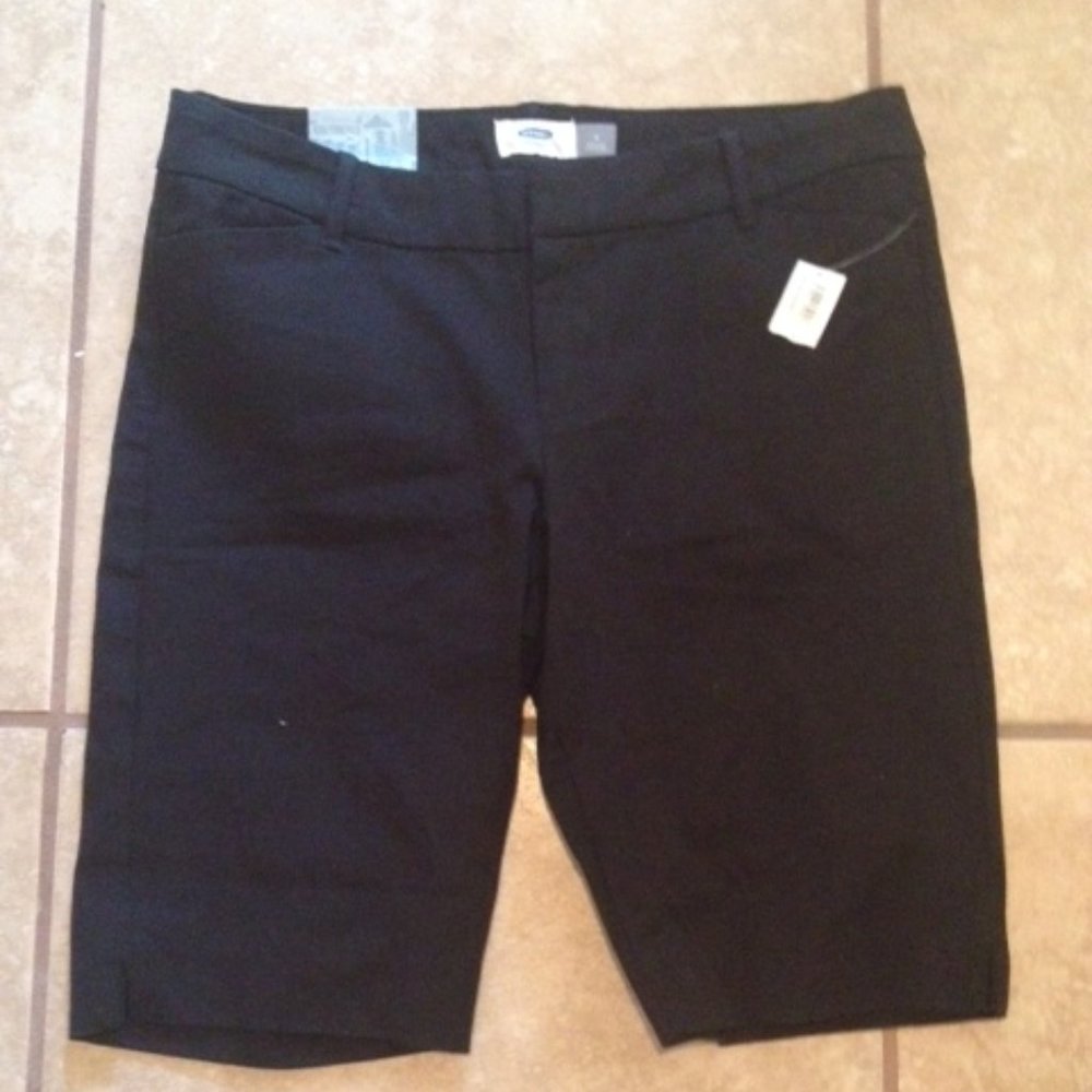 Old navy bermuda shorts black size 6
